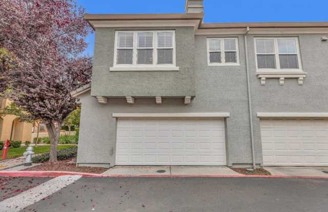 2 bed 2 bath Condo!!