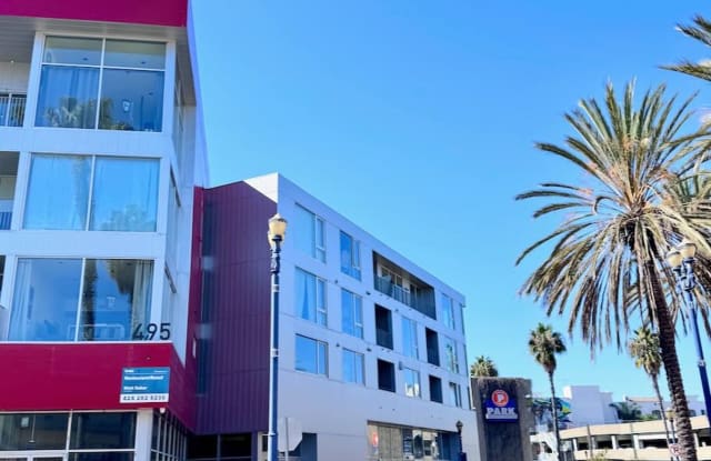 495 Promenade