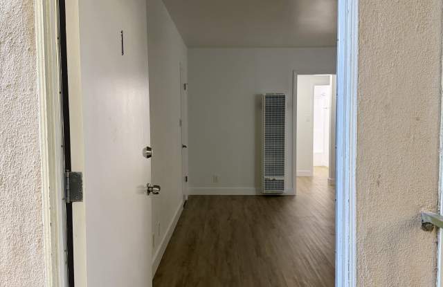 Photo of 3651 McLaughlin