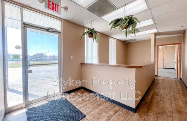 Photo of 555 South Schuyler Ave - 115