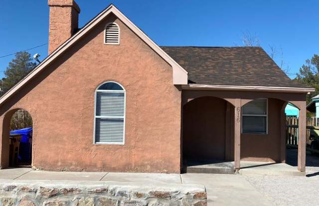 616 Parker Rd - 616 Parker Road, Las Cruces, NM 88005