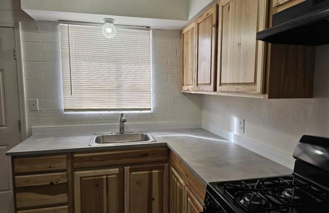 2401 N AMARILLO Street unit: 2