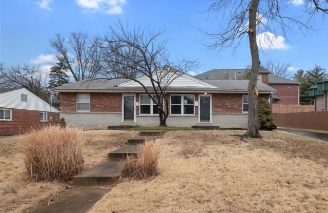 521 West Essex Avenue - 521 West Essex Avenue, Kirkwood, MO 63122