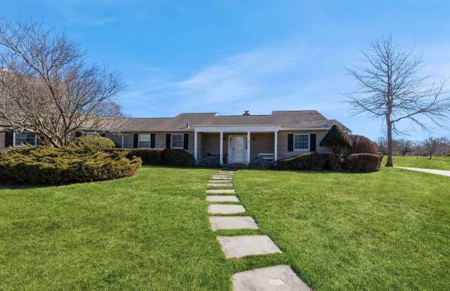 11 Saint Andrews Circle