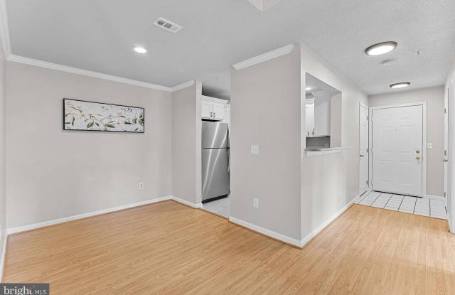 12000 TALIESIN Place unit: 36