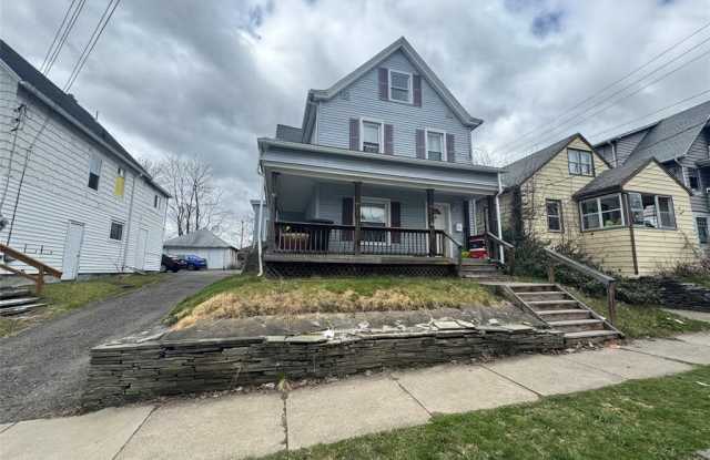 222 St Charles Street