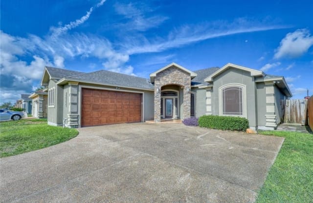 8237 Rock Crest Dr - 8237 Rock Crest Drive, Corpus Christi, TX 78414