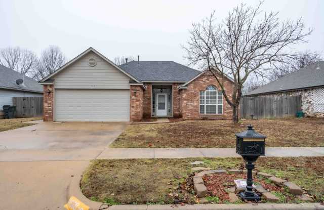 Beautiful 3 bedroom 2 bath in Collinsville!