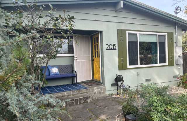 Charming 3BR House in Napa
