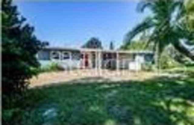 1502 DARTMOUTH DRIVE