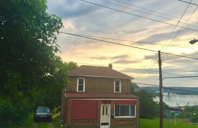 801 Spruce Avenue - 801 Spruce Ave, East Rochester, PA 15074