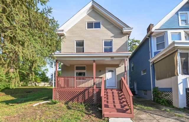 Photo of 1958 Fairfax Drive