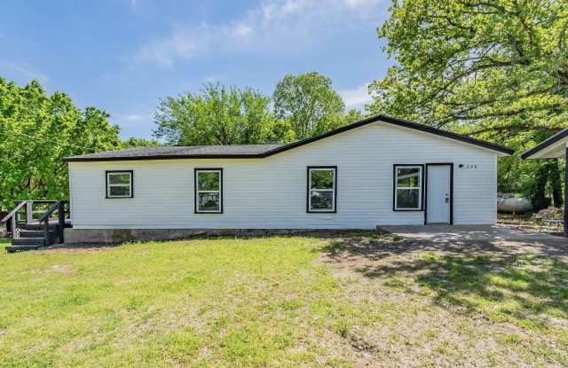 238 Briar Oaks Drive