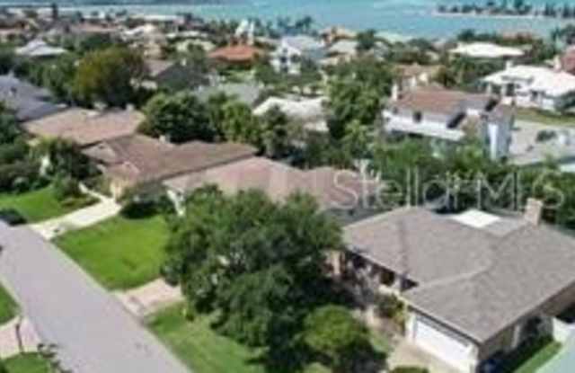 Photo of 626 7TH AVENUE N