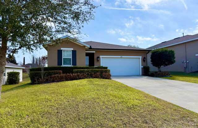 Lifestyle upgrade: Sleek 3Bedrooms/2Baths home in Leesburg’s Seasons at Hillside!