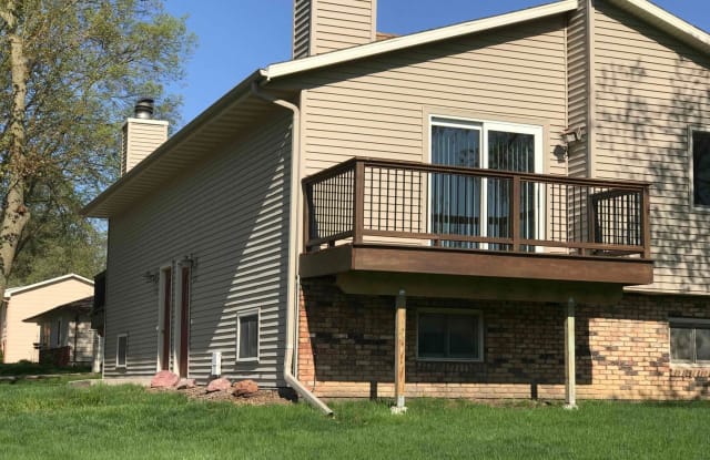 4005 Aplin Rd - 4005 Aplin Road, Ames, IA 50014