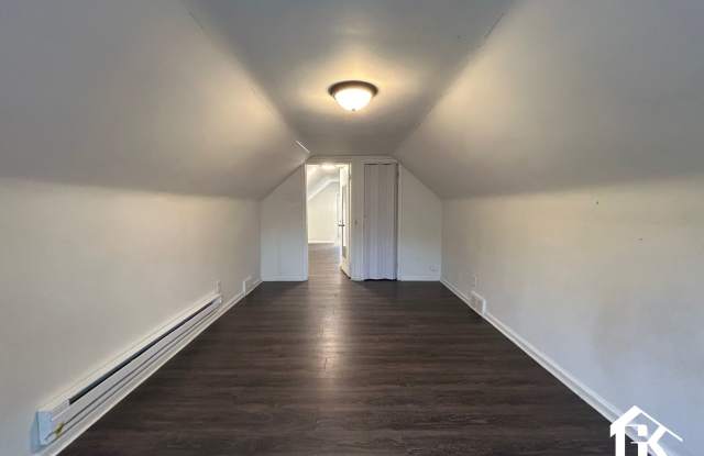 3 Bed 1 Bath Eastside Home Available - Near St John Moross!