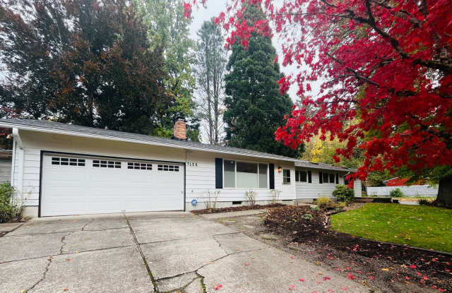 Charming One-Level Home in Garden Home — Near Washington Square  Trader Joe’s! Landscaping Included + Half Off First Month’s Rent!