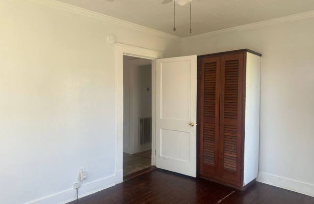 Adorable 3 bed, 1 bath home in Lafayette!