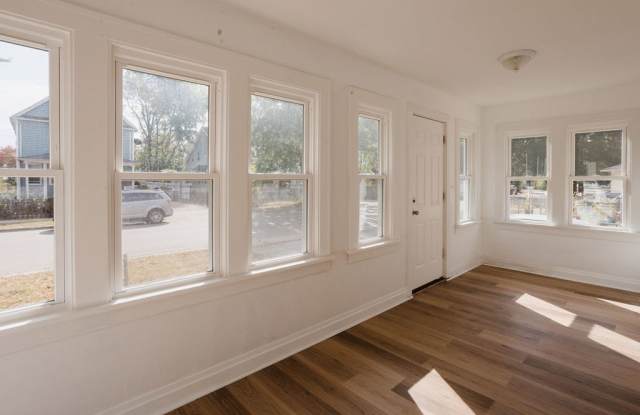 Photo of 714 Helmholz Avenue