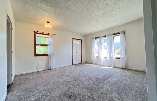 2027 Ogilby Road - 1