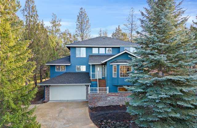 1207 Nw Foxwood Pl