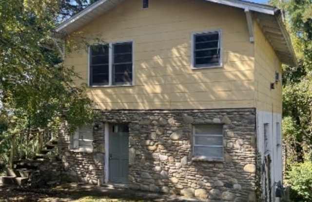 6 Avon Road Apt A