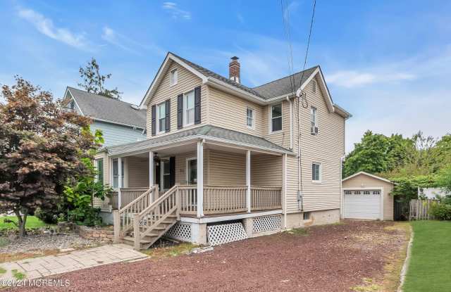 327 Roosevelt Avenue