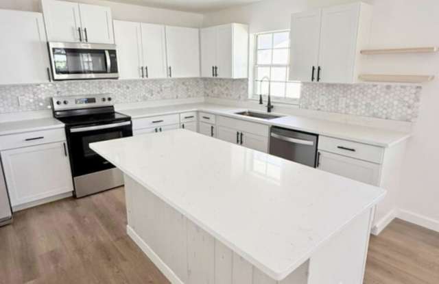 2822 Brookline Avenue