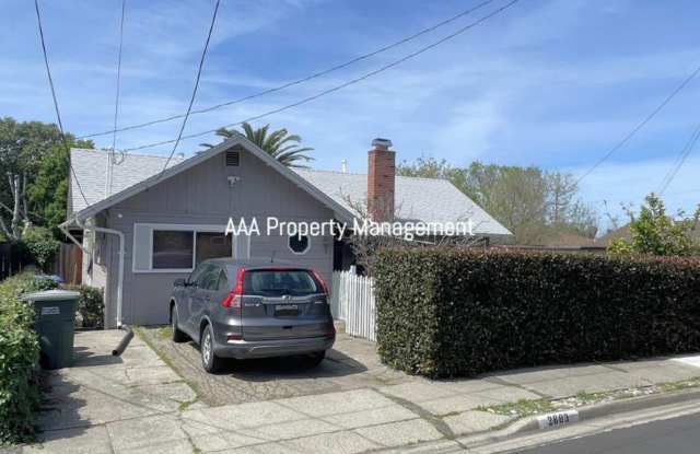 Concord private serene 4 bedroom 2 bathroom home 1274 Sq. ft. Pet Friendly - 2883 Hillside Avenue, Concord, CA 94520