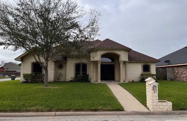 1626 CHRISTIAN CIR