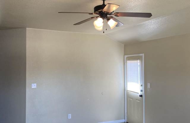 1401 Cavalry Lane - B