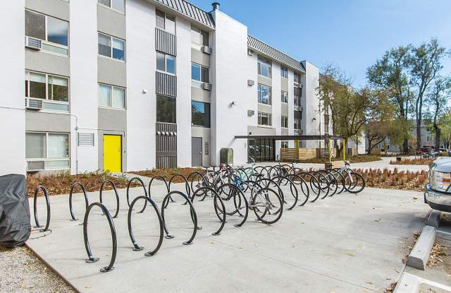 Photo of 2121 Canyon