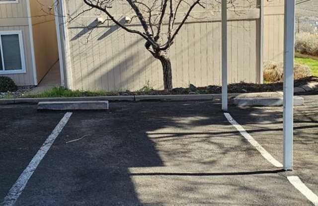 3890 East Leonesio Drive