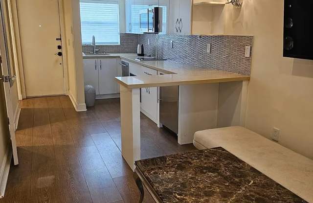 2225 Northeast 123rd Street