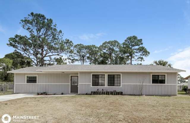 431 Tropicaire Avenue Southwest