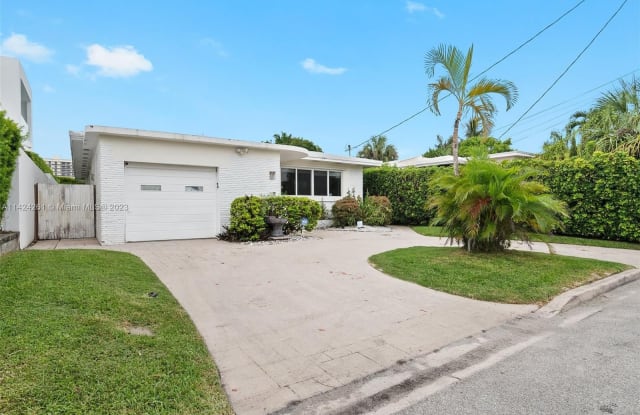 9541 Carlyle Ave - 9541 Carlyle Avenue, Surfside, FL 33154
