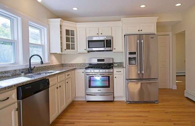 40 Quincy St unit: B