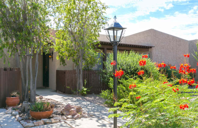 4556 E Pso La Casita - 4556 E Paseo La Casita, Catalina Foothills, AZ 85718