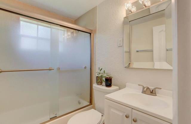 314 Nw 12th Avenue
