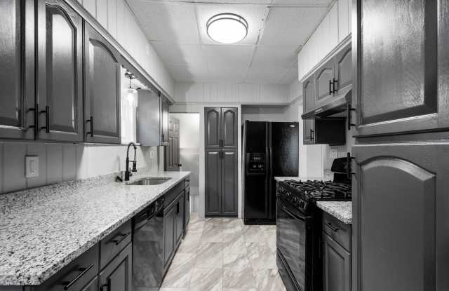 AVAILABLE ON FEB 20!! SPECTACULAR 4 BEDROOM HOUSE AVAILABLE NOW IN MYER PARK!