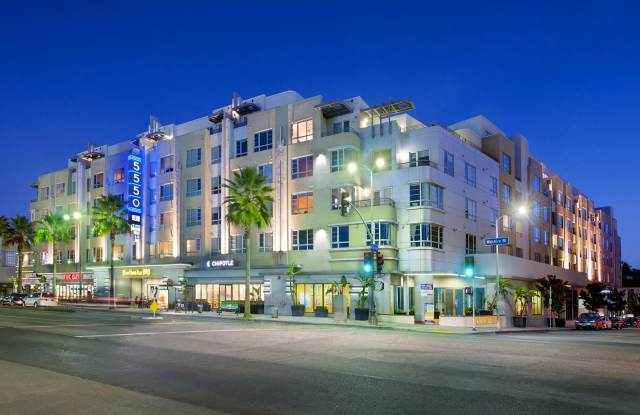 5550 Wilshire at Miracle Mile by Windsor