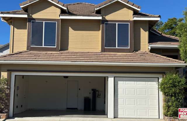 Coming Soon !!!!Beautiful  4 bedrooms, 2 full bathrooms Tenant Occupied. Please call to Schedule!!