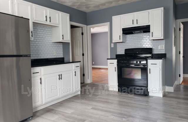 156 Pleasant St