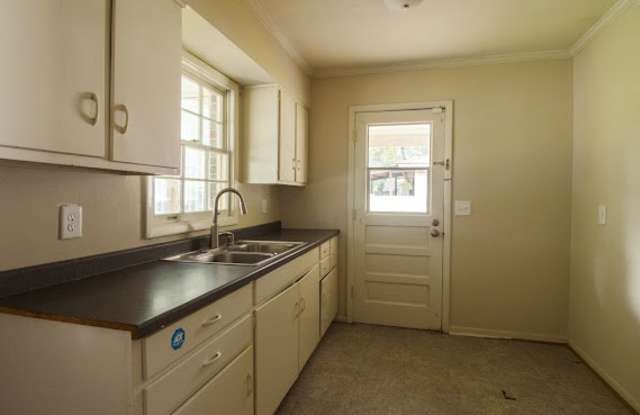 2822 Brooklane Drive