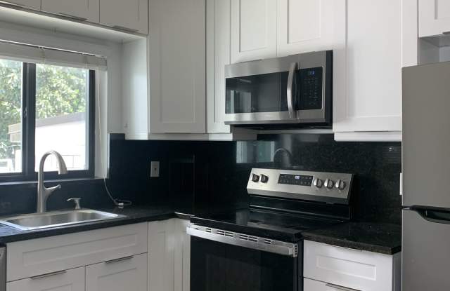 1975 Sw 17th Ct
