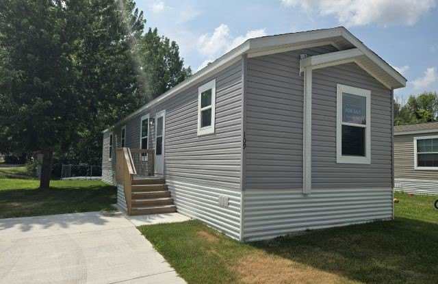 109 Maple Dr