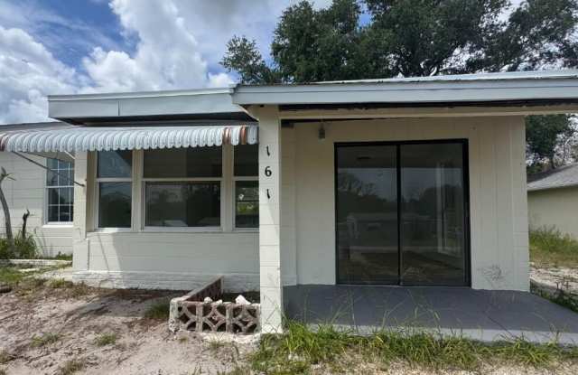 161 SW 6th Ct SW