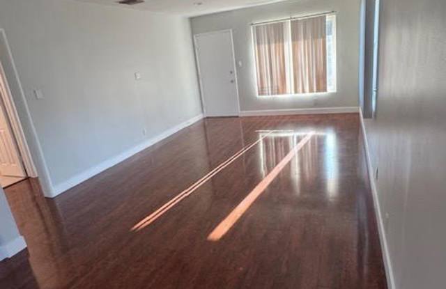 9738 Tujunga Canyon Boulevard