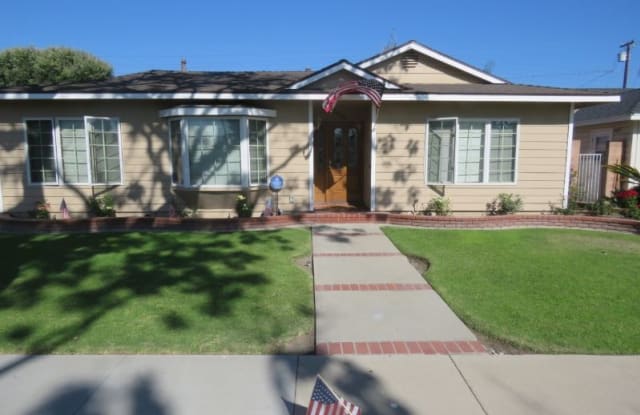 2048 Pattiz Avenue - 2048 Pattiz Avenue, Long Beach, CA 90815